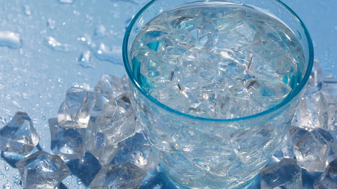 Как пить талую воду из морозилки с пользой для здоровья Как пить талую воду из морозилки с пользой для здоровья